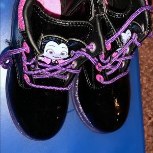 Vampirina girls boots